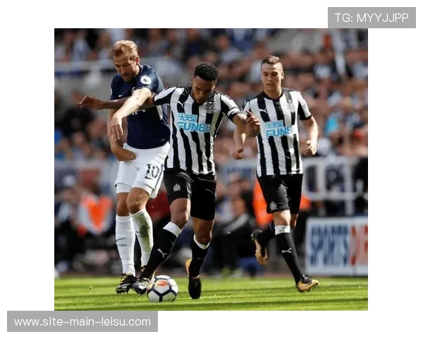 纽卡斯尔联三球大胜埃因霍温，英超球队主场气势如虹